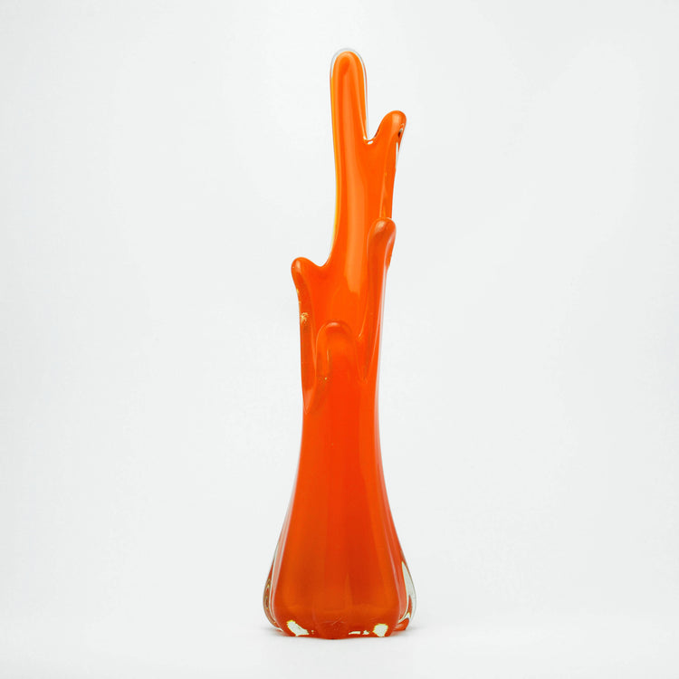 Swung vase, USA, Viking Glass, 1960s/70s.
